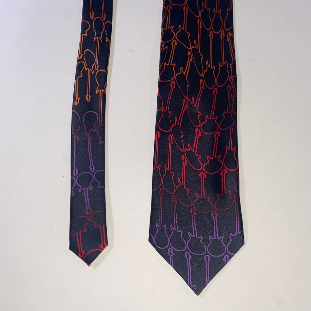 Carlos by Carlos Santana Mens Silk Tie Black Guitar Gradient Music Rock 3005